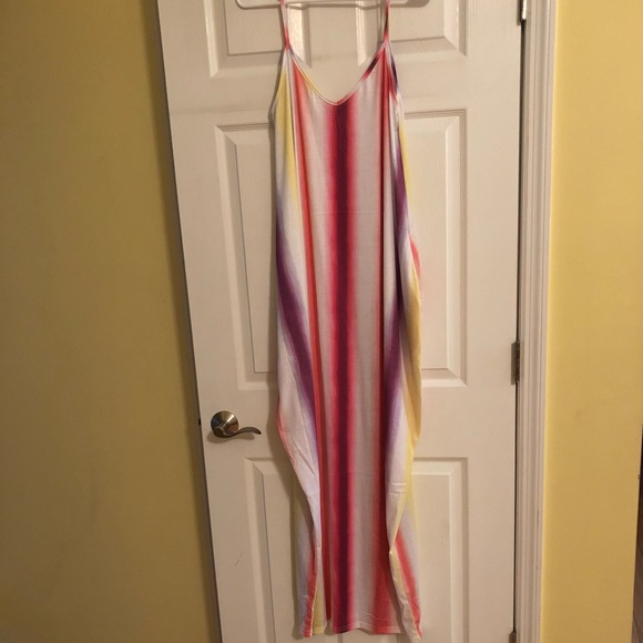 🌴White and Fuchsia Stripe Maxi with Pockets🌴 - Picture 2 of 4